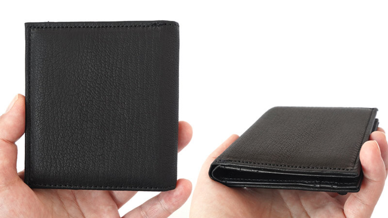 スリムでコンパクトな二つ折り財布