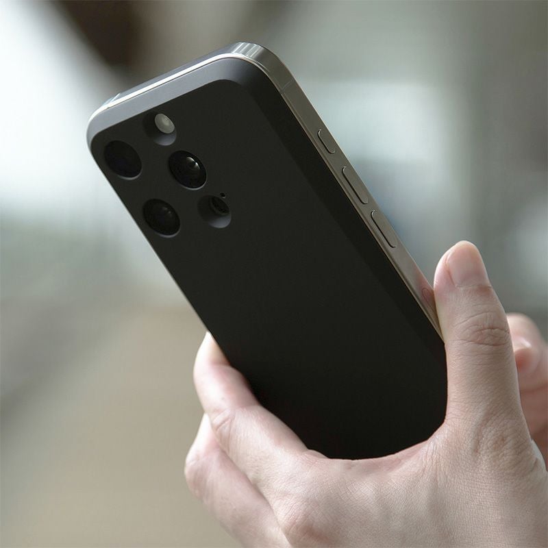 MYNUS iPhone16 Pro MAGBACK ケース マイナス ミニマル デザイン ミニマリスト バックプレート MagSafe 対応