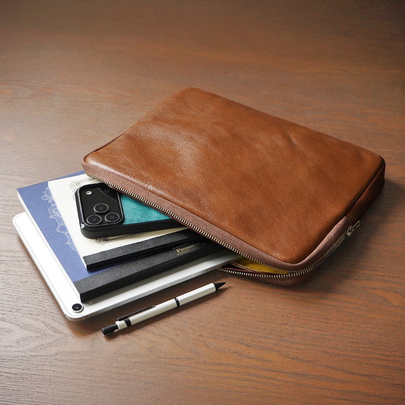 クラッチバッグ メンズ 本革 セカンドバッグ ipad 収納 タブレットケース バッグインバッグ 薄型 ブランド